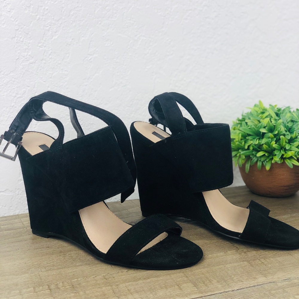 Forever 21 black suede sling back wedges - Picture 3 of 5